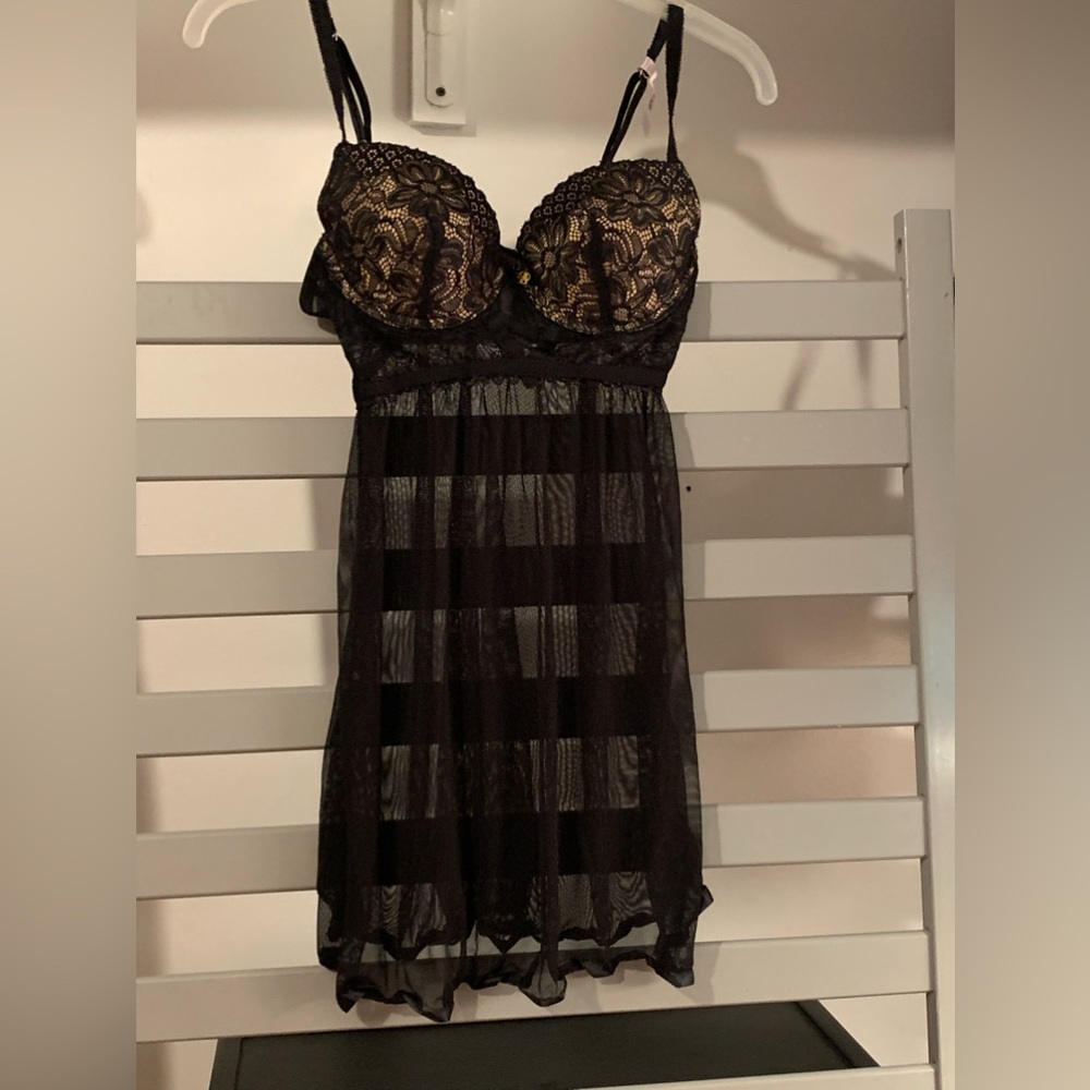 Lingerie nightie see through black built in bra size small Daisy Fuentes